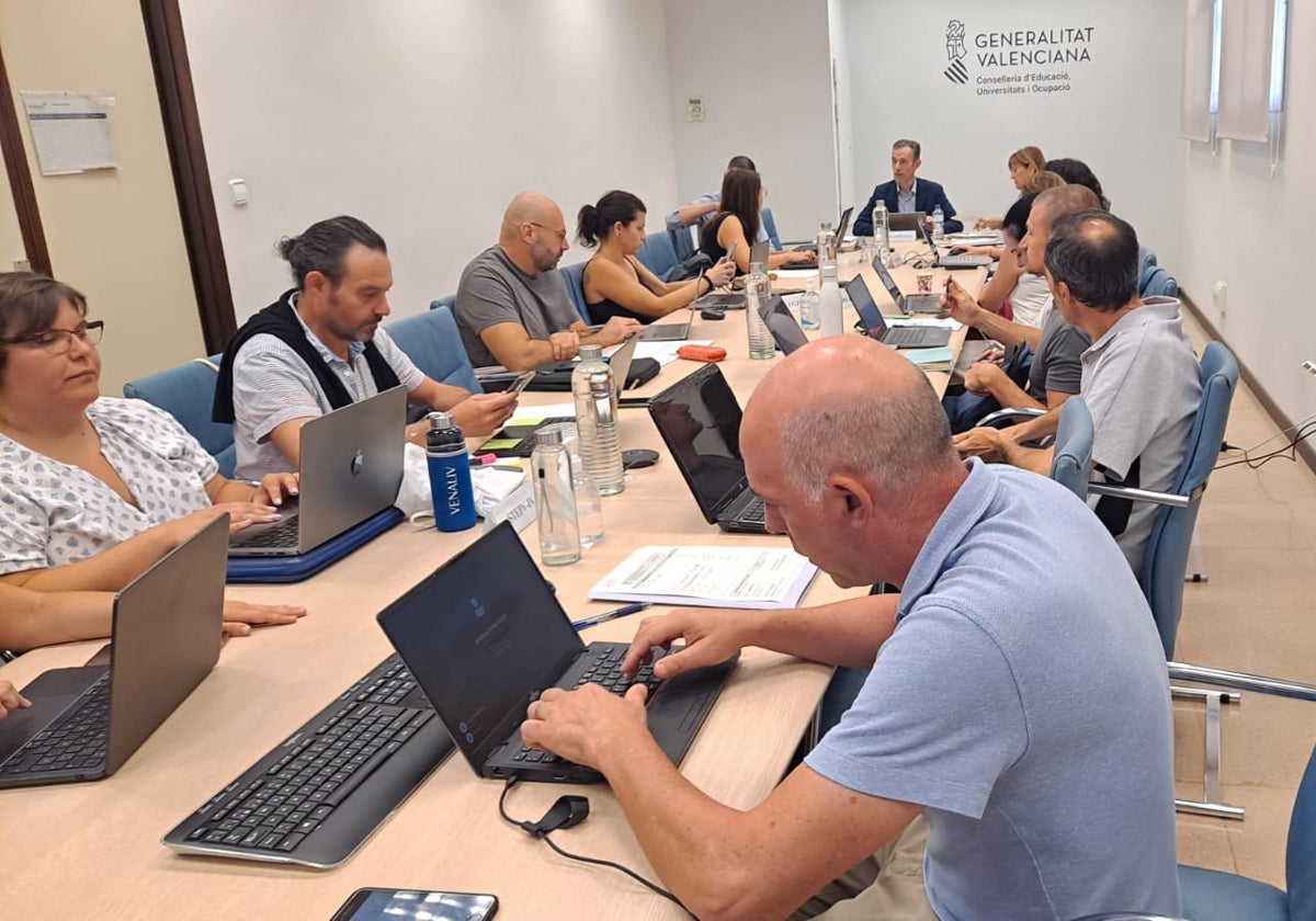 Reunión de la Conselleria de Educación con sindicatos este jueves en Valencia