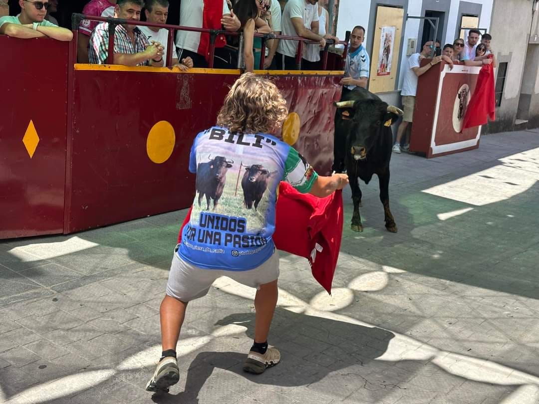 Las imágenes del primer encierro taurino de El Viso por Santa Ana