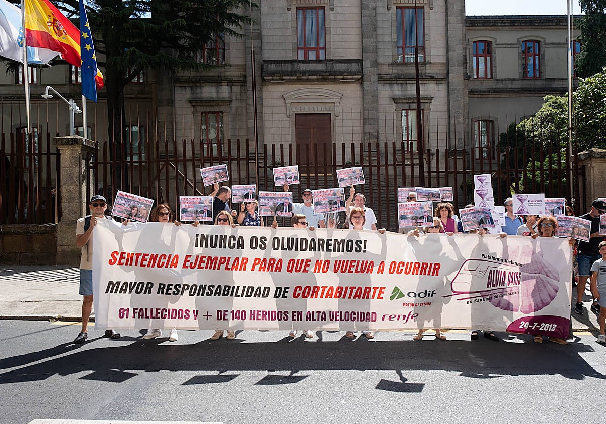 Imagen de la concentración de las víctimas el pasado 24 de julio