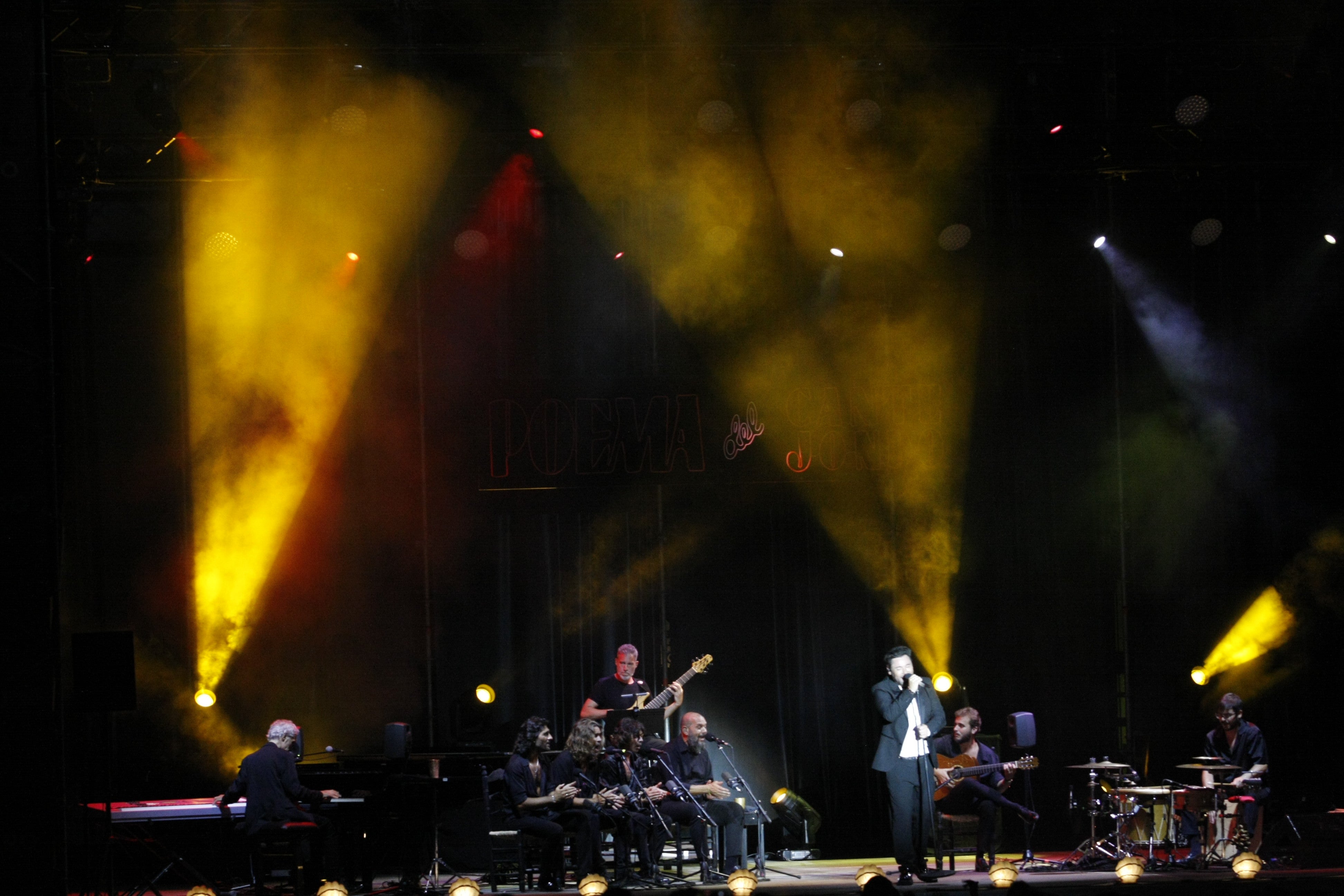 Las mejores imágenes del concierto de Miguel Poveda en Priego de Córdoba