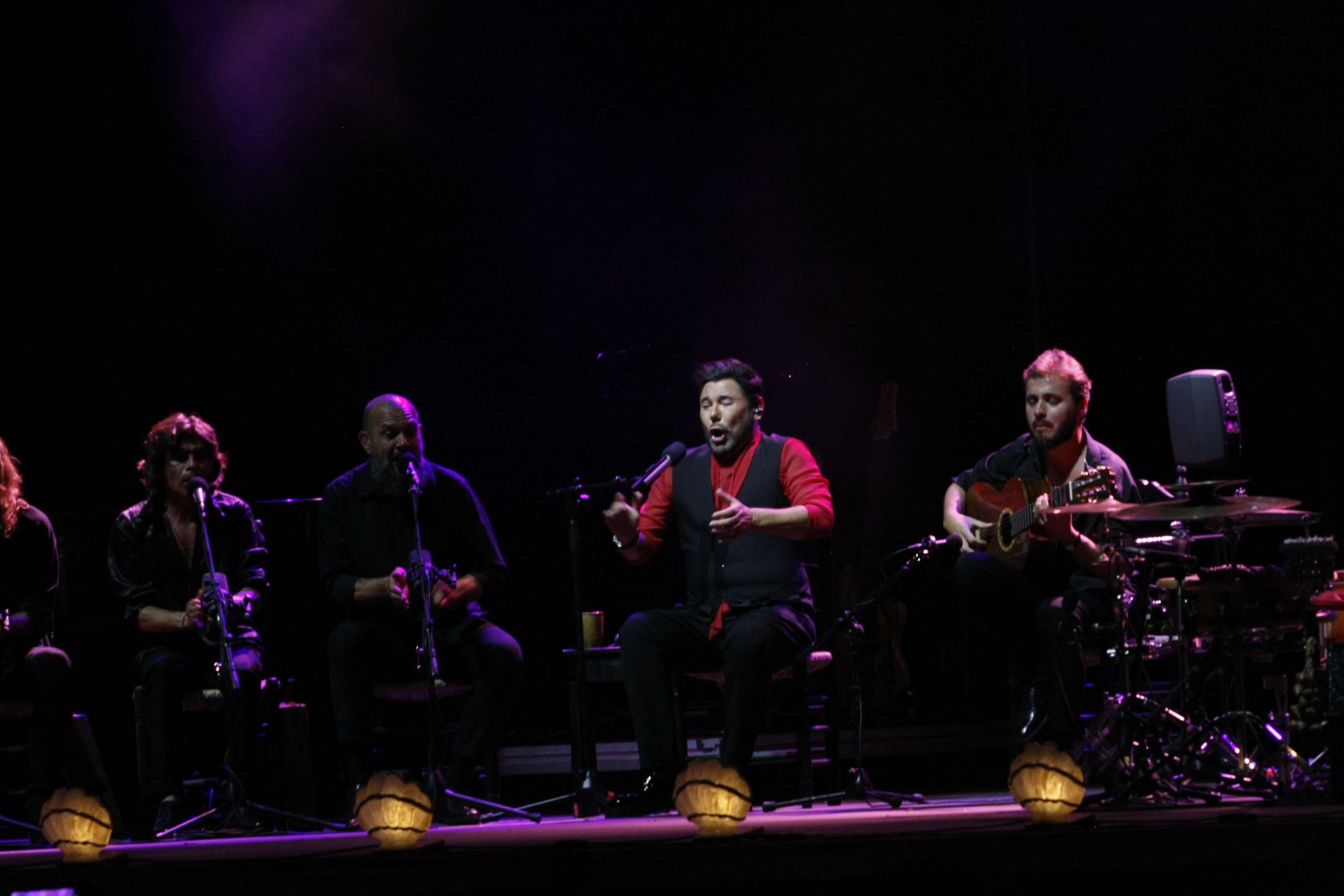 Las mejores imágenes del concierto de Miguel Poveda en Priego de Córdoba