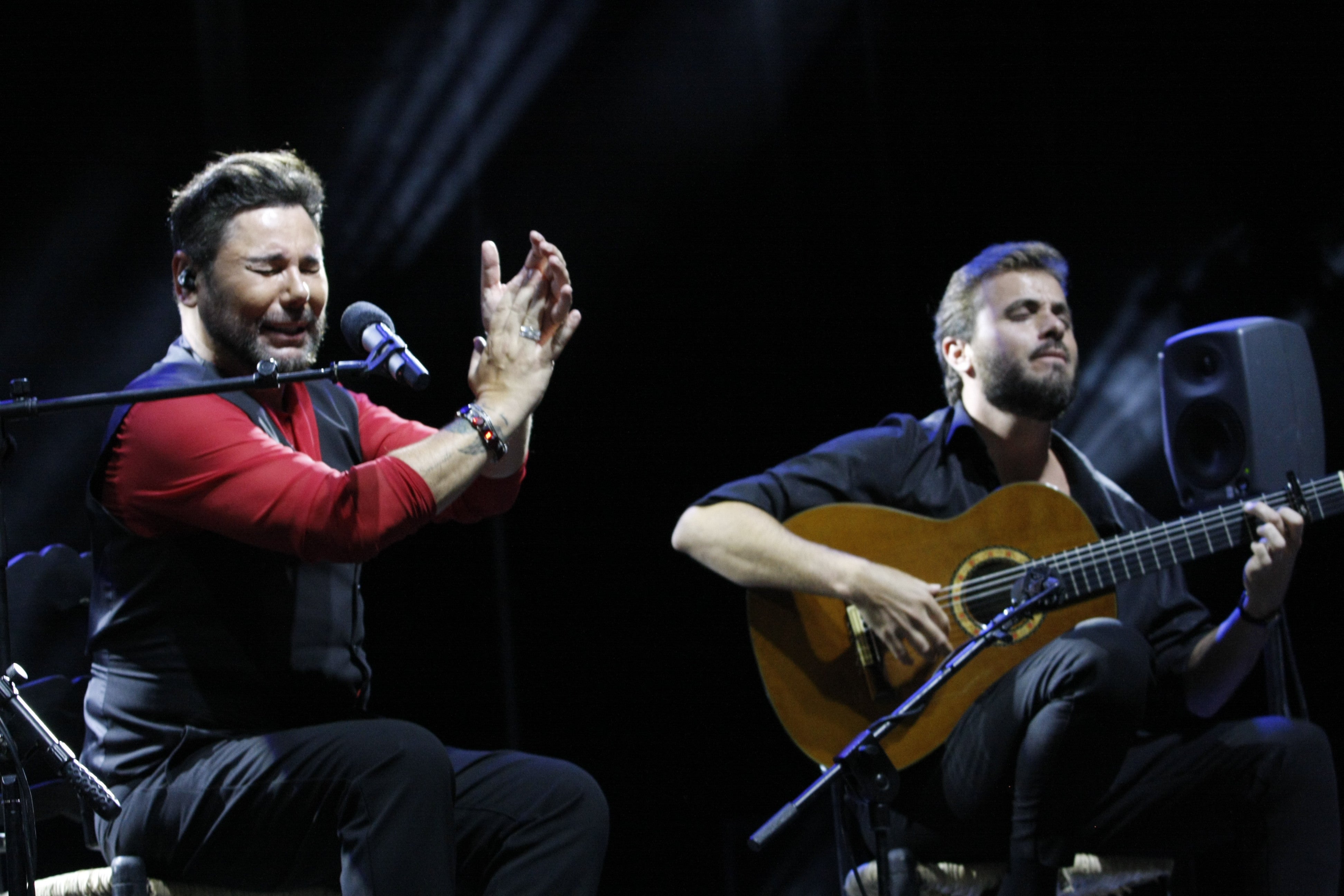 Las mejores imágenes del concierto de Miguel Poveda en Priego de Córdoba