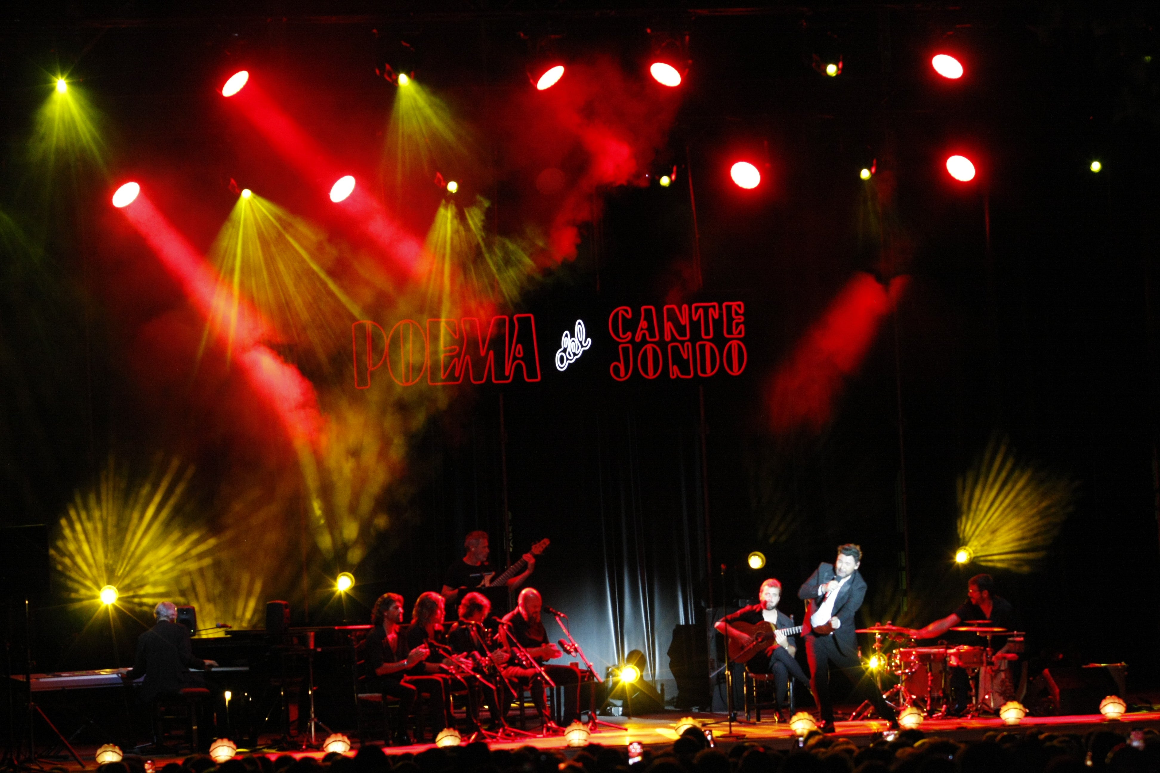 Las mejores imágenes del concierto de Miguel Poveda en Priego de Córdoba