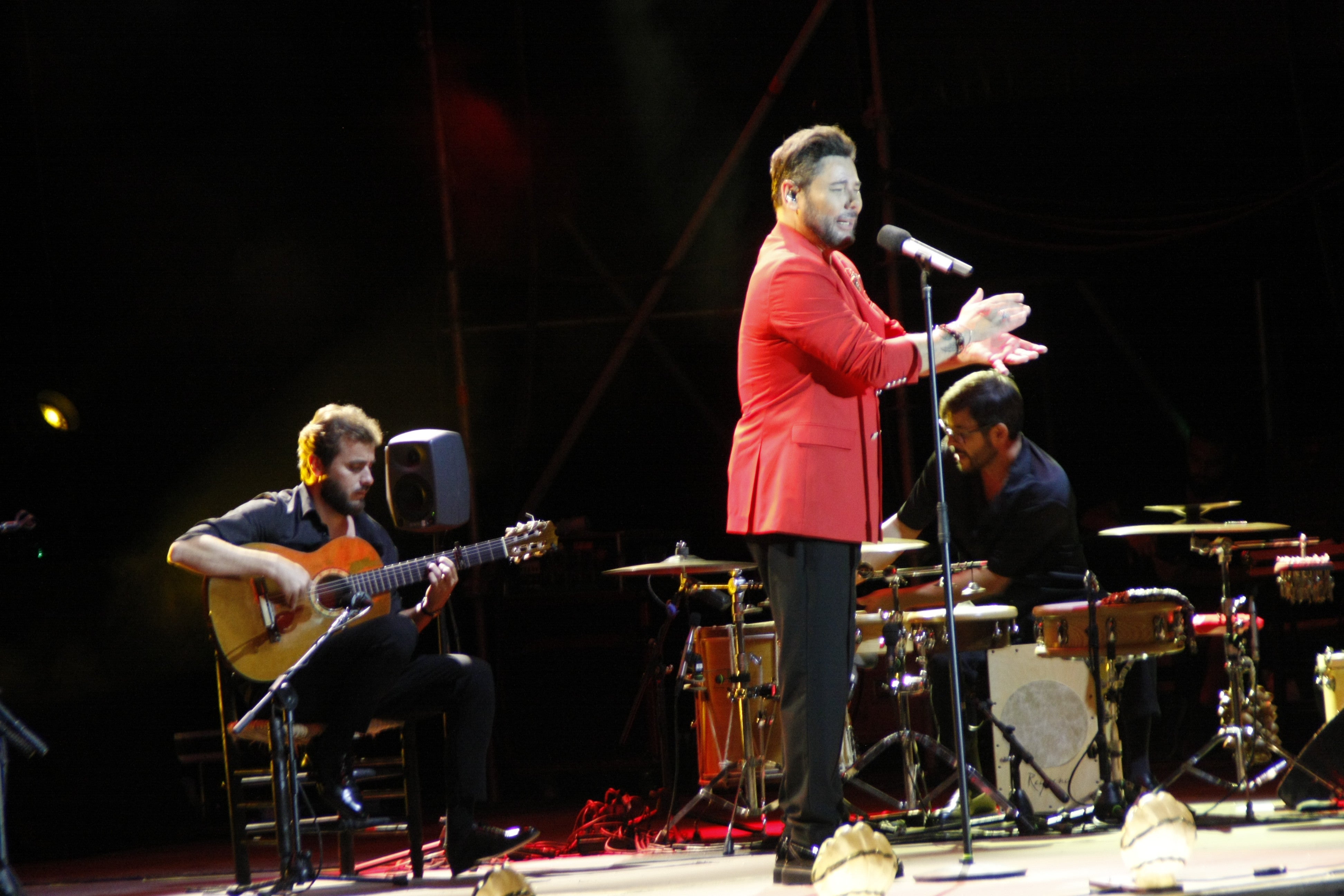 Las mejores imágenes del concierto de Miguel Poveda en Priego de Córdoba