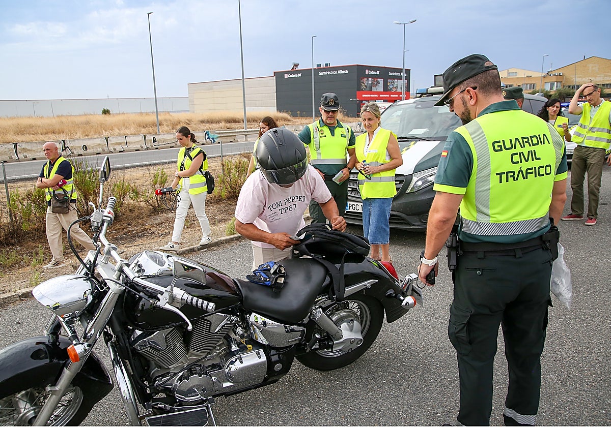 Tolón en uno de los puntos de control situado en la A-42