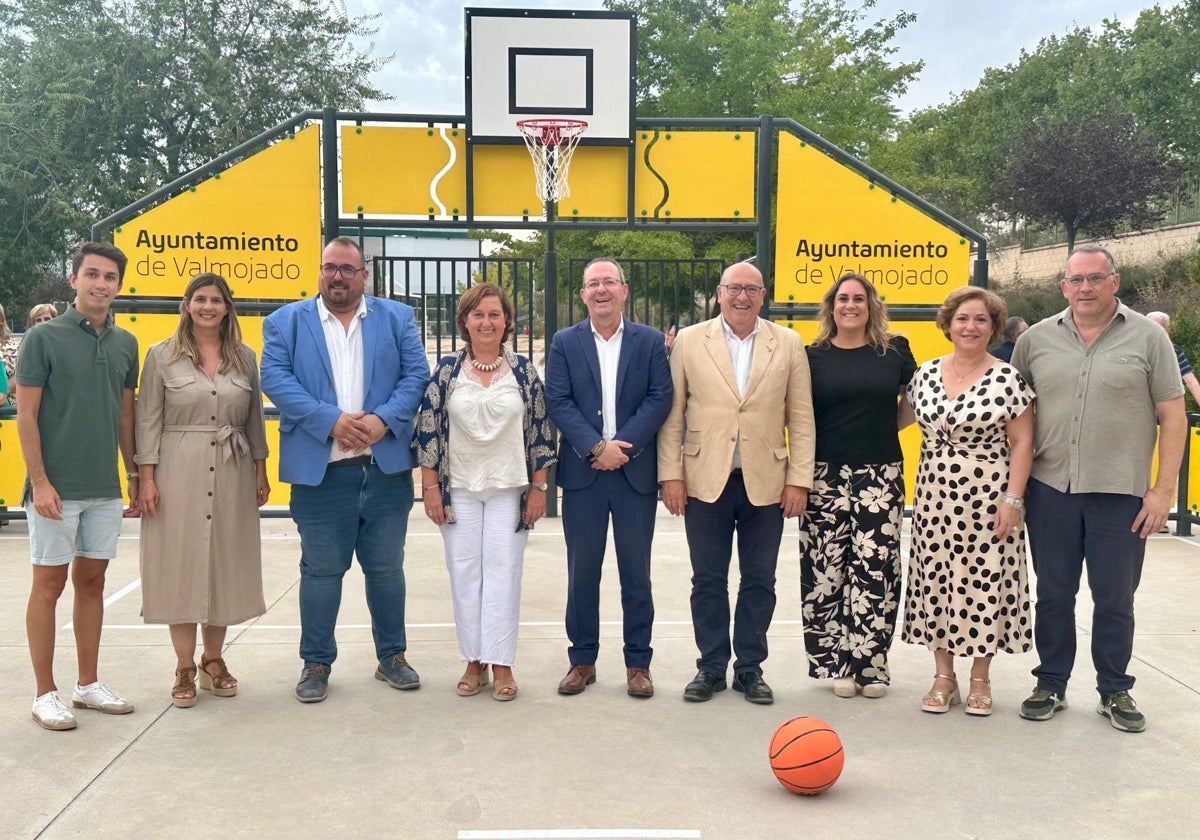 Cedillo en la inauguración de la pista 3x3 en Valmojado