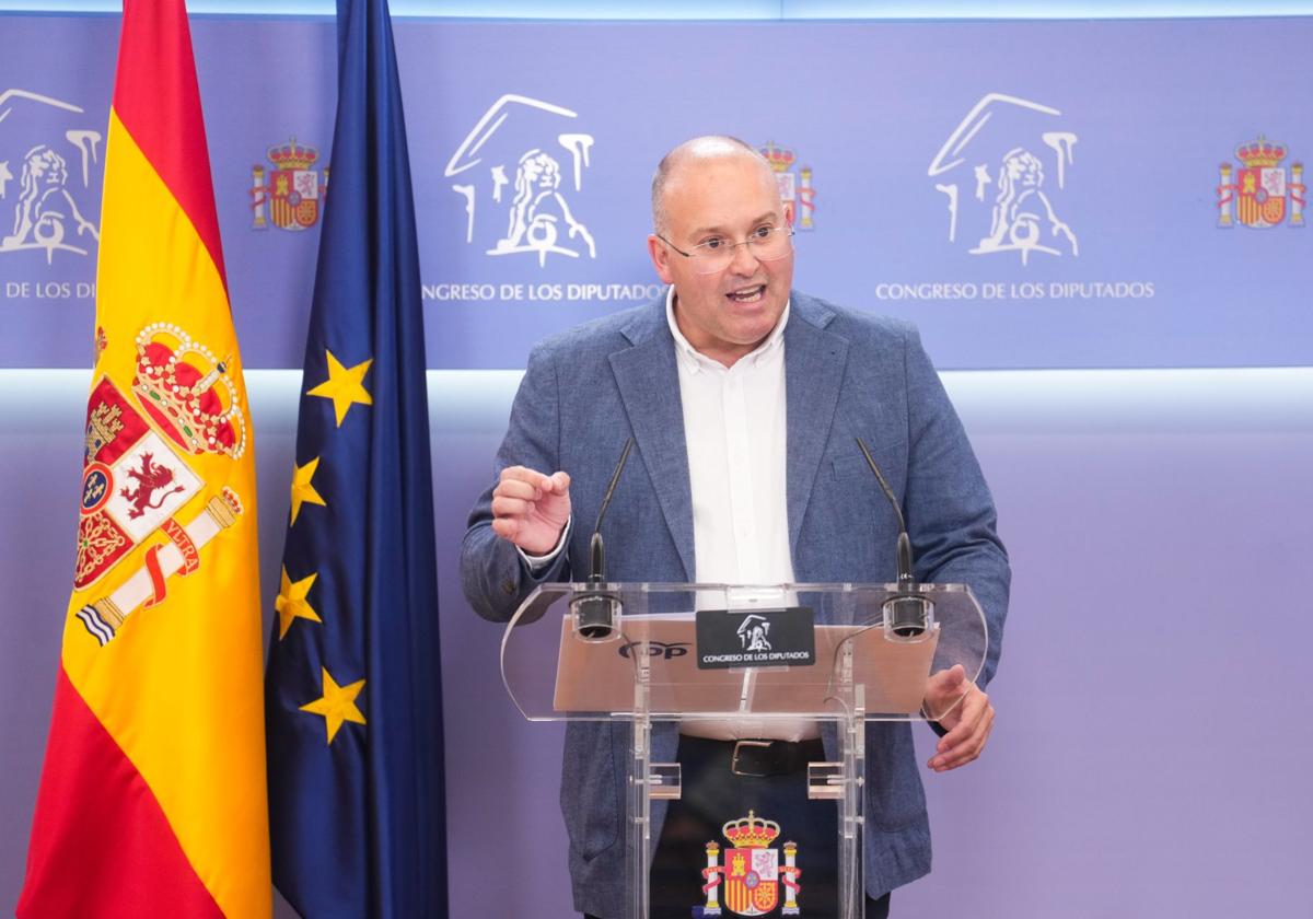 Miguel Tellado, portavoz del PP en el Congreso durante la rueda de prensa