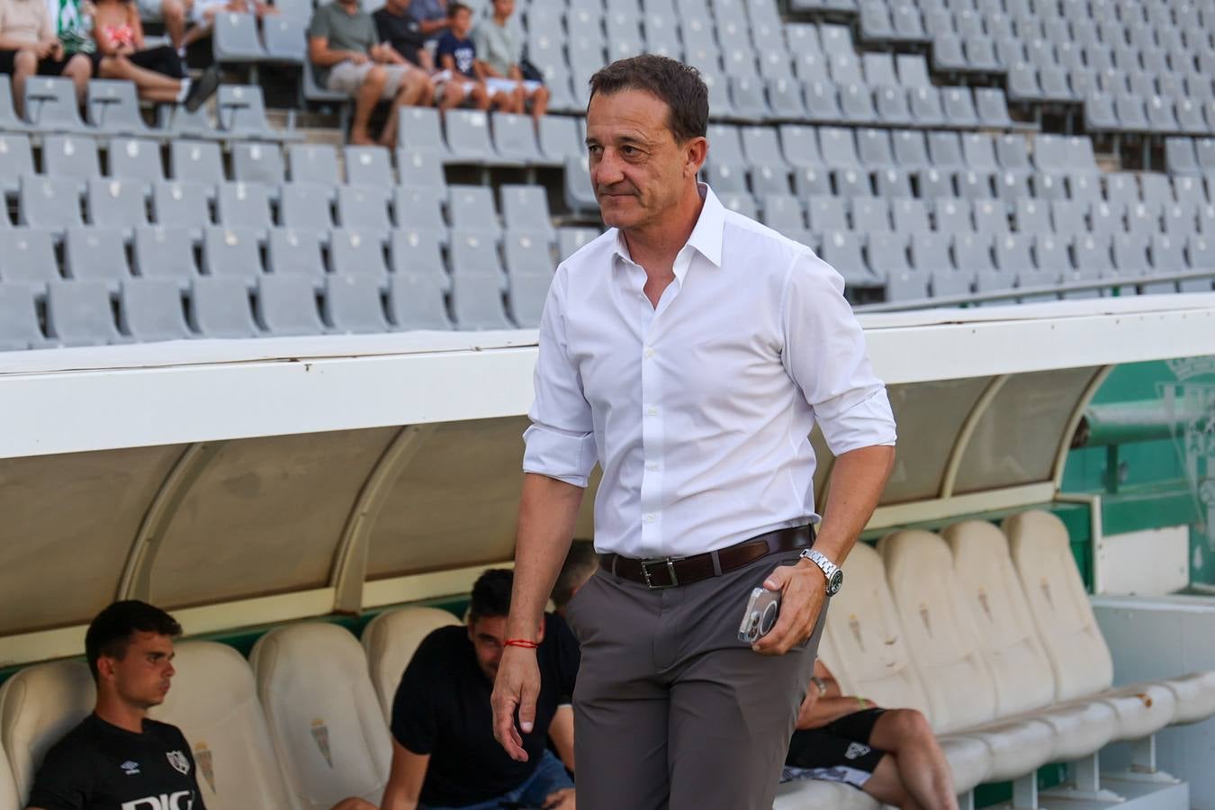 Las mejores imágenes del II Trofeo Puertas de Córdoba ante el Rayo Vallecano