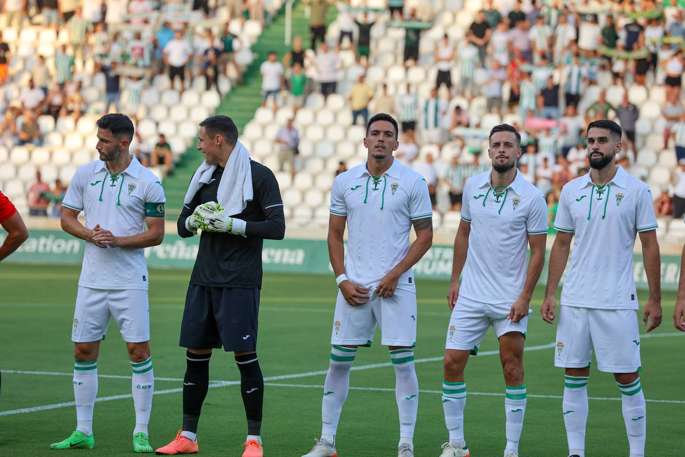 Las mejores imágenes del II Trofeo Puertas de Córdoba ante el Rayo Vallecano