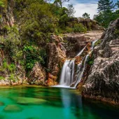 La desconocida reserva cerca de Galicia que es un paraíso de piscinas naturales y cascadas: dónde está y cómo llegar