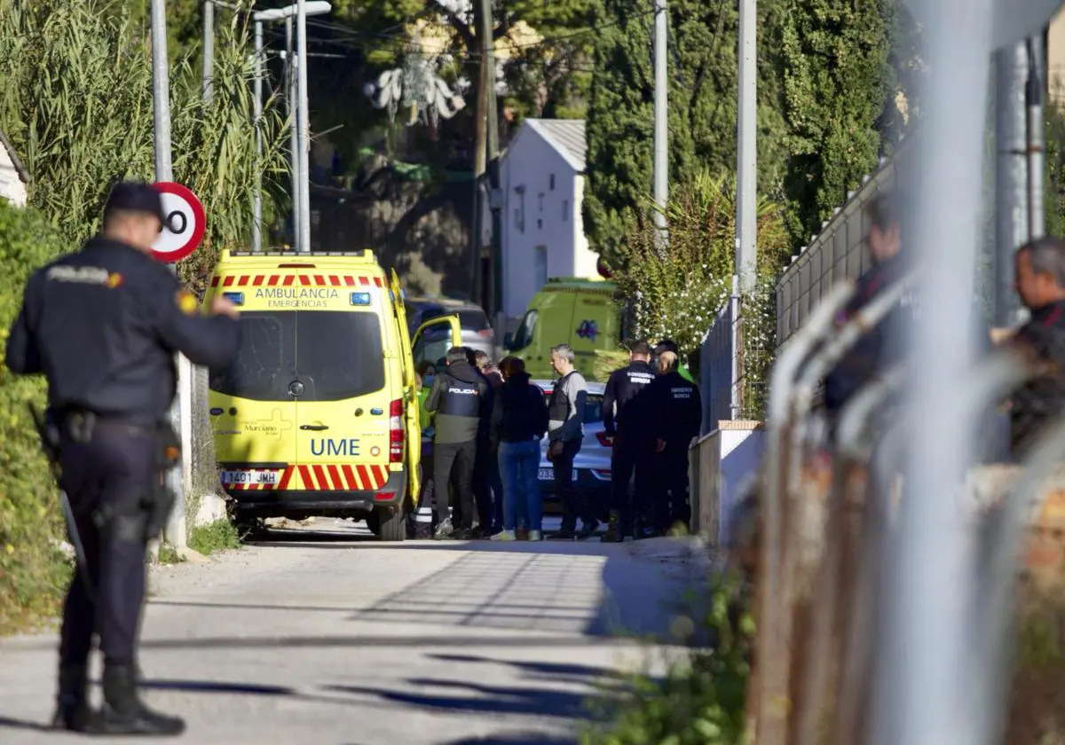 La Policía Nacional y los servicios de emergencia en una operación, imagen archivo