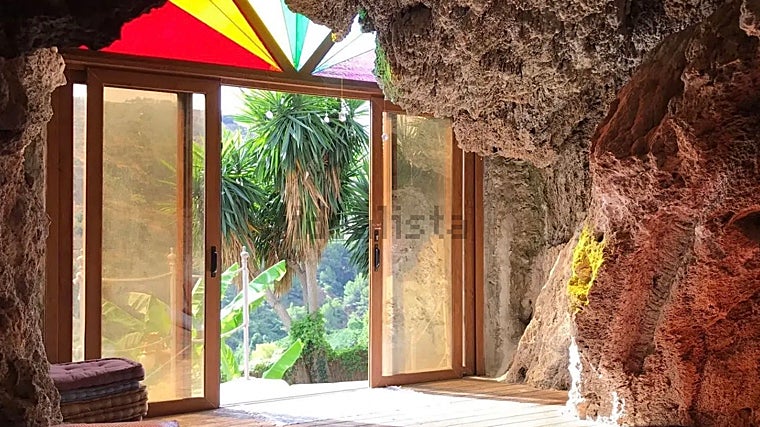 Una de las estancas excavadas en la roca