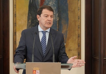 Mañueco acusa a Sánchez y Puigdemont de «volver a reírse de todos los españoles»