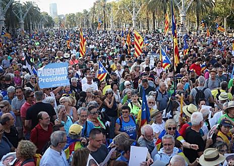 Imagen secundaria 1 - Puigdemont, como un conejo en el sombrero o un Joker tarado