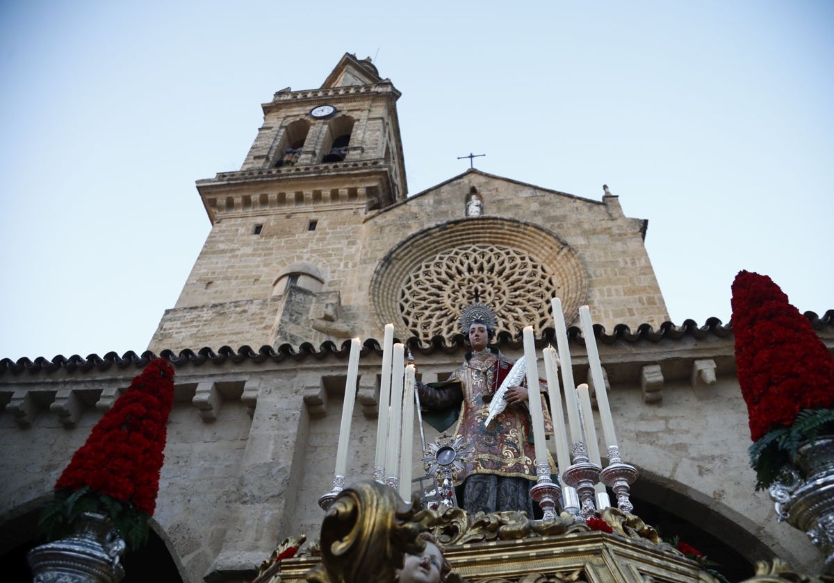 San Lorenzo, con su iglesia al fondo, en su salida del año pasado