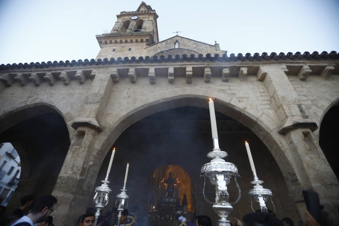 Fotos: La elegante procesión de San Lorenzo por las calles de su barrio en Córdoba