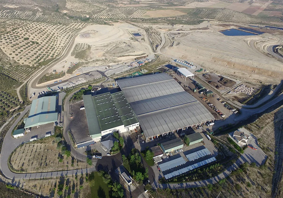 Planta de tratamiento y reciclaje Ecocentral, en el pueblo granadino de Alhendín