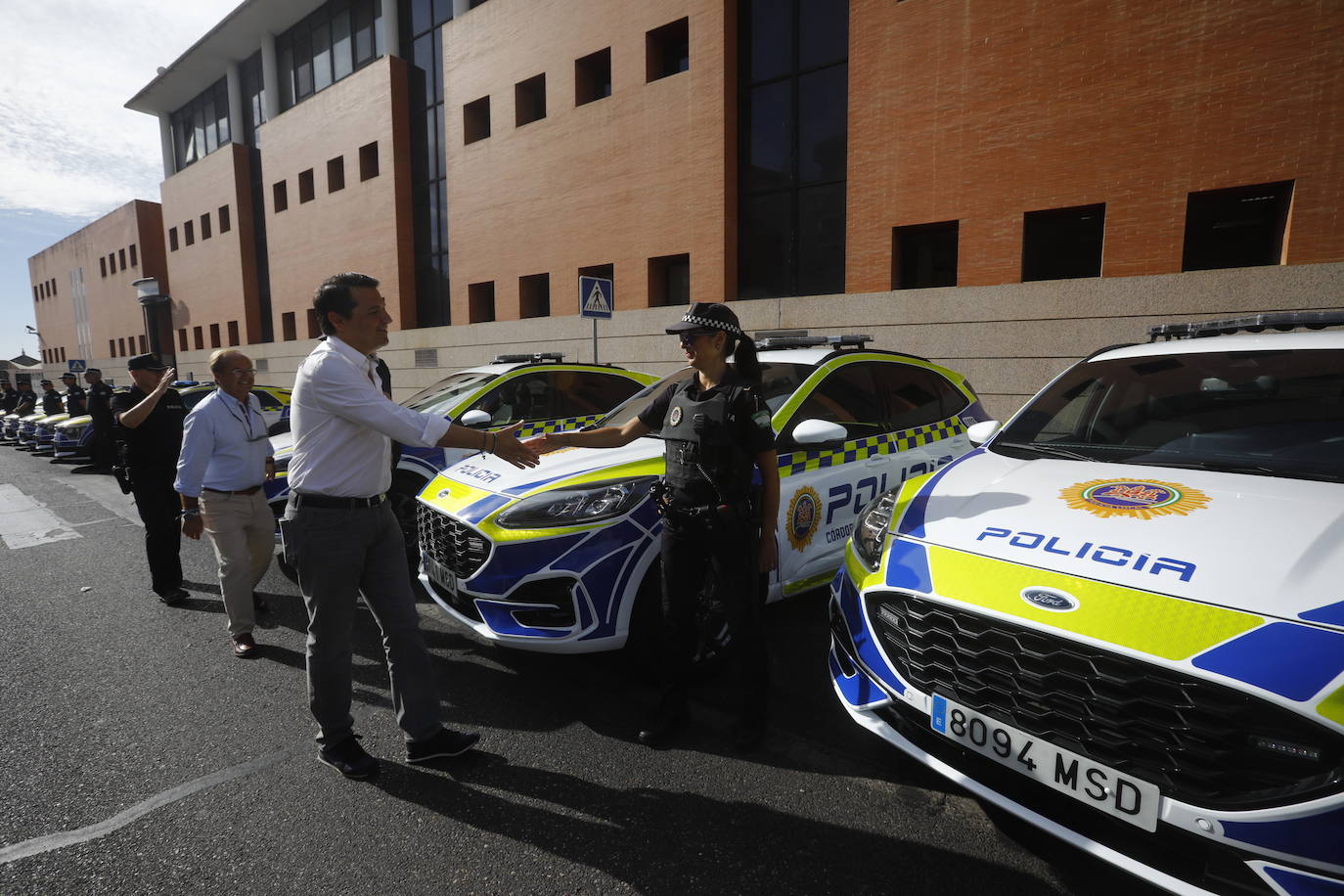 Fotos: la presentación de los flamantes coches de la Policía Local de Córdoba