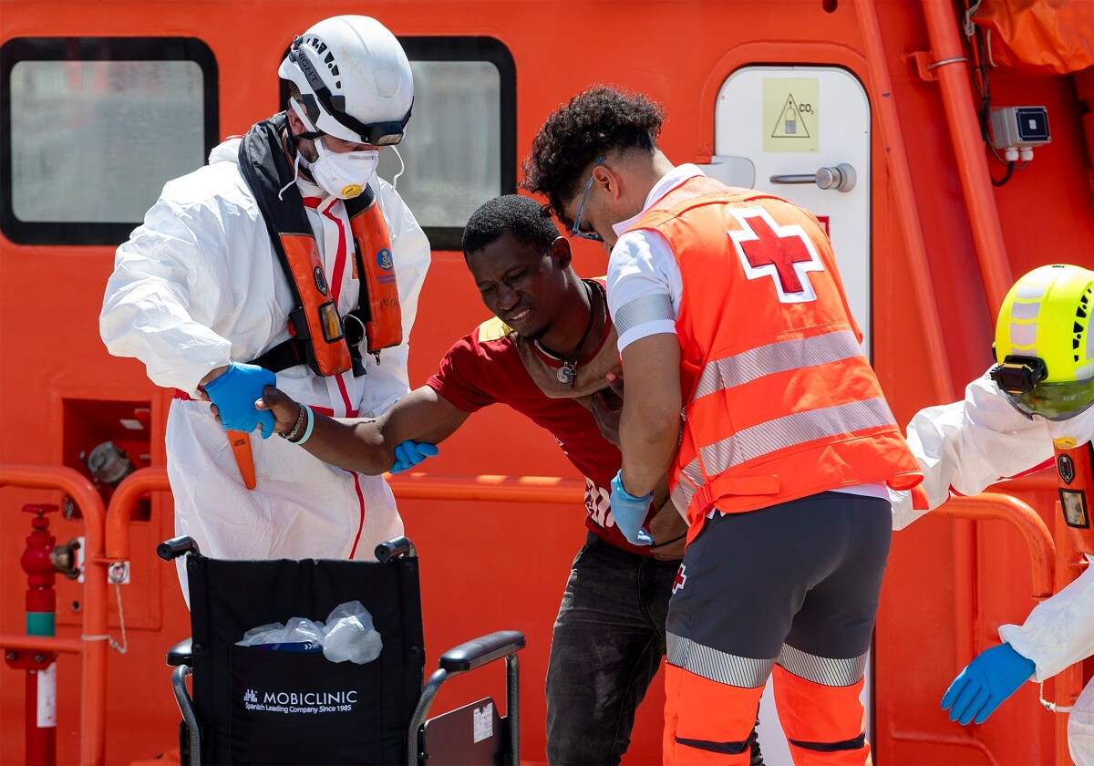 Rescate  de la guardamar Talía a 72 personas en Lanzarote en dos lanchas neumáticas a finales de julio