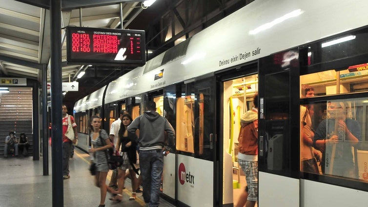 Servicio nocturno especial de Metrovalencia para el puente de agosto