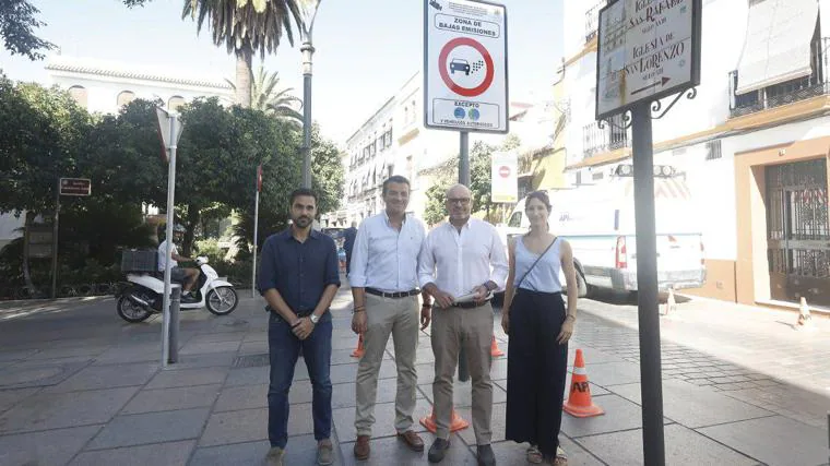 El alcalde, este martes durante la presentación de las nuevas cámaras de control de las ZBE