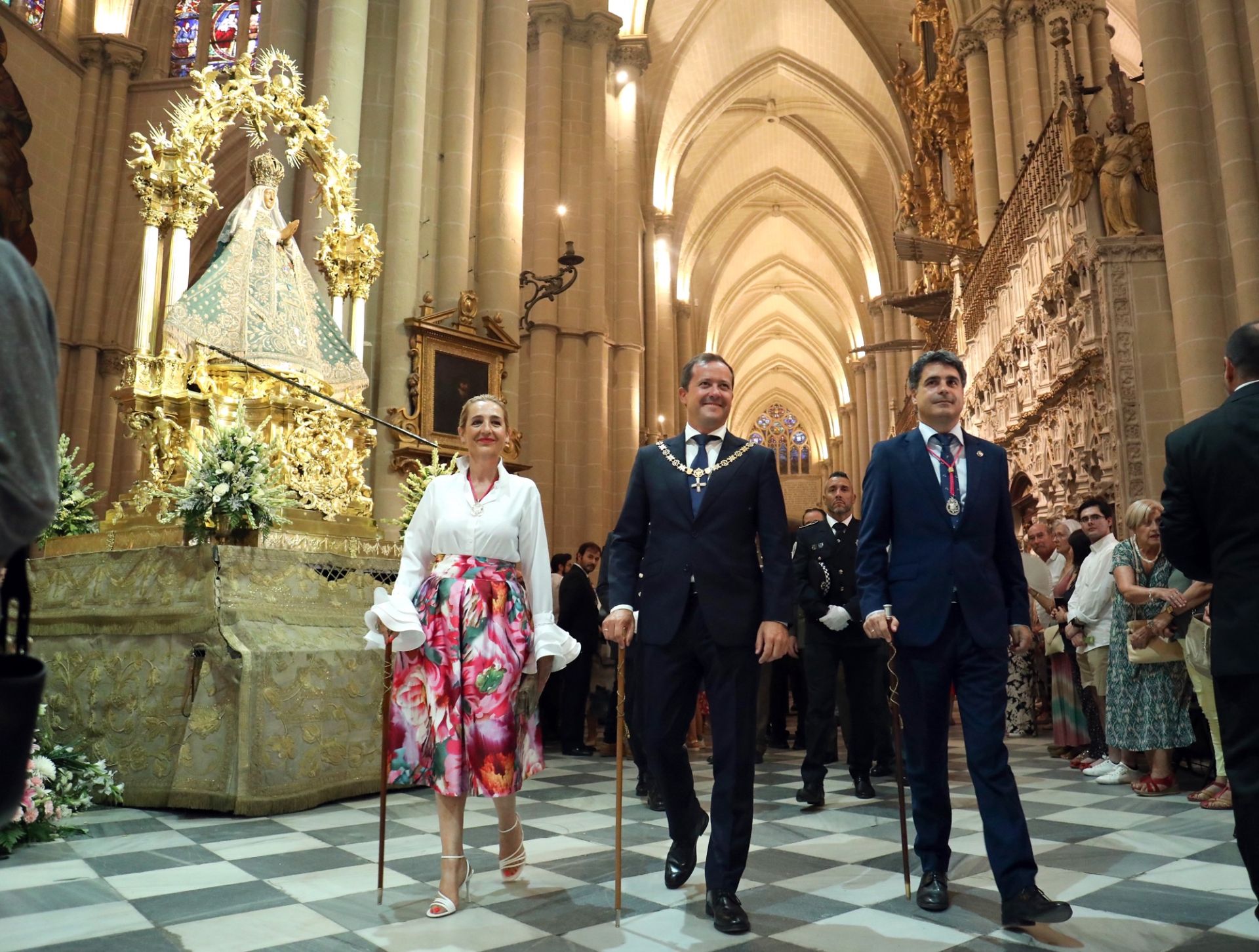 Las imágenes de los toledanos renovando la tradición de los botijos