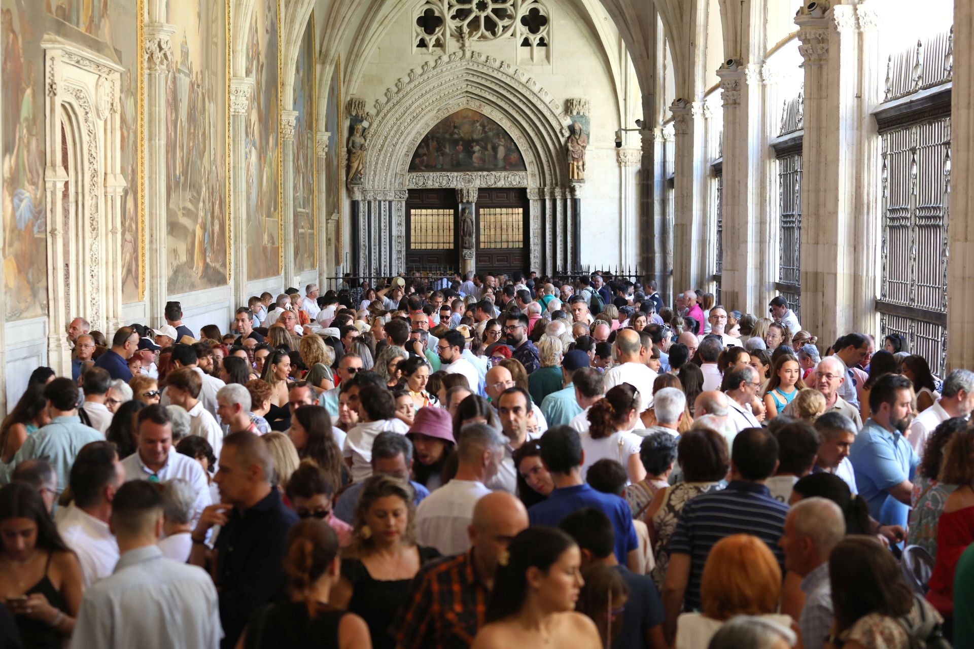 Las imágenes de los toledanos renovando la tradición de los botijos