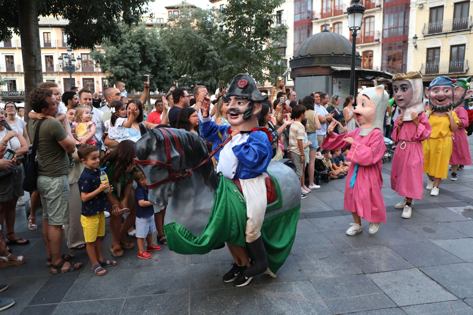 Toledo vibra en la víspera de sus fiestas