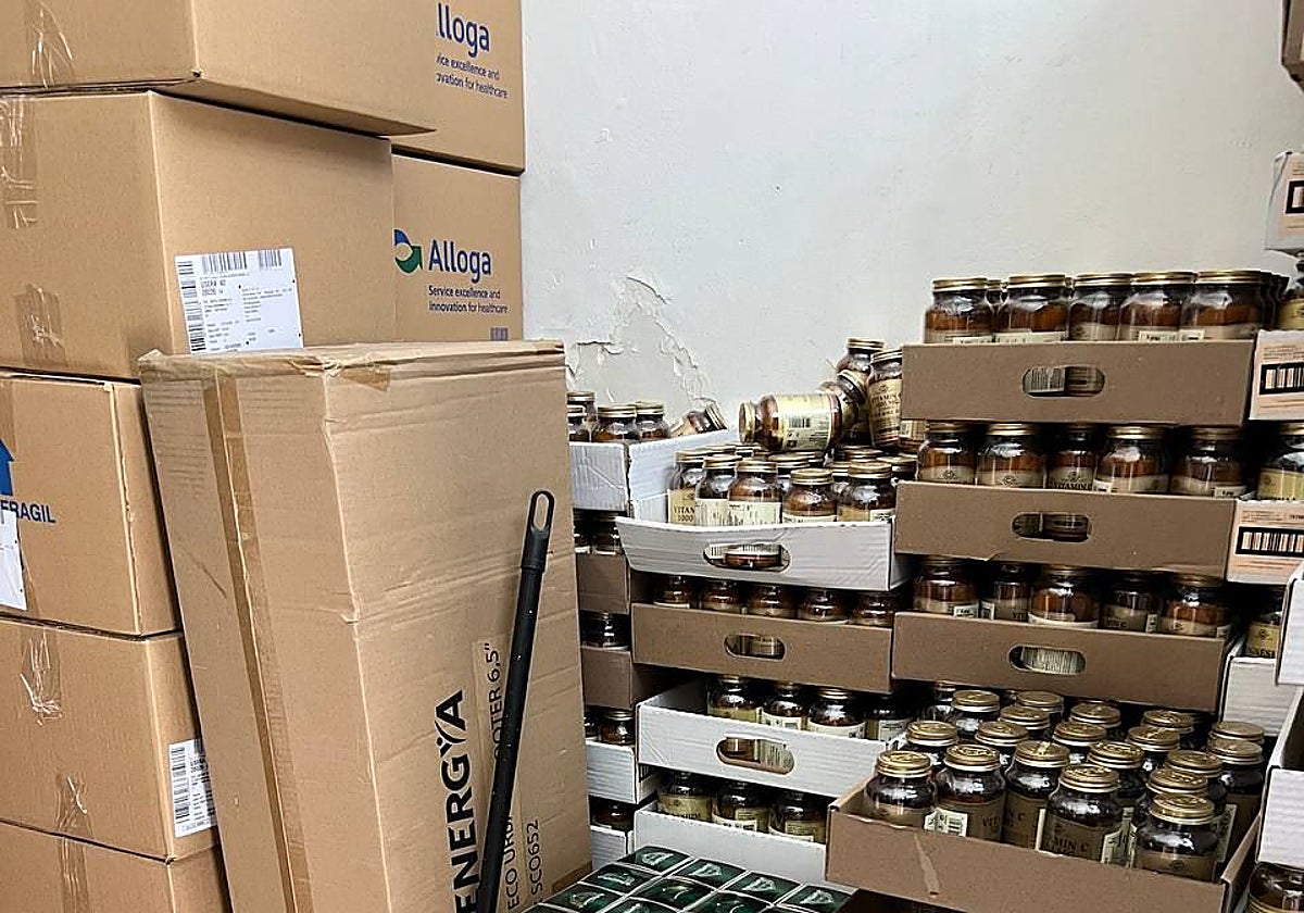 Parte del material ilegal incautado en Usera