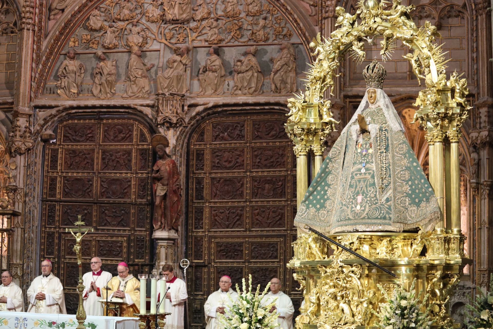 Las imágenes de los toledanos renovando la tradición de los botijos