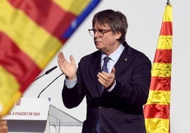 Puigdemont explica su huida de España: «No necesité meterme en un maletero. Me senté en un coche y me llevaron a la frontera»