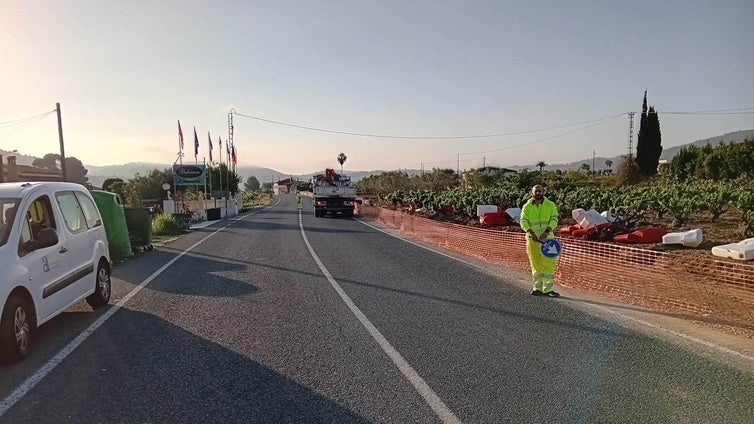 La Diputación acomete con 400.000 euros las obras de un carril ciclo-peatonal en la carretera que une Xaló y Llíber