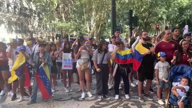 Venezolanos se manifiestan en el centro de Lisboa contra Maduro