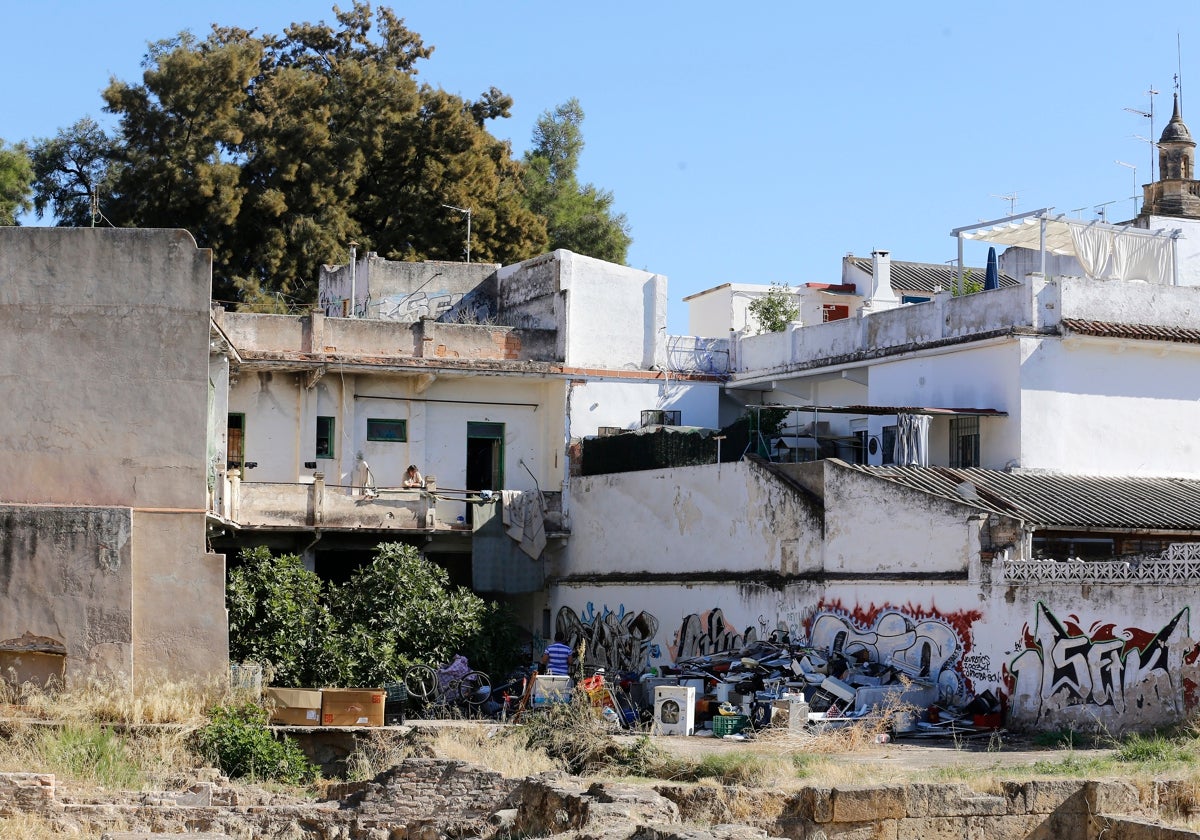 Una casa 'okupada' en La Magdalena en 2017