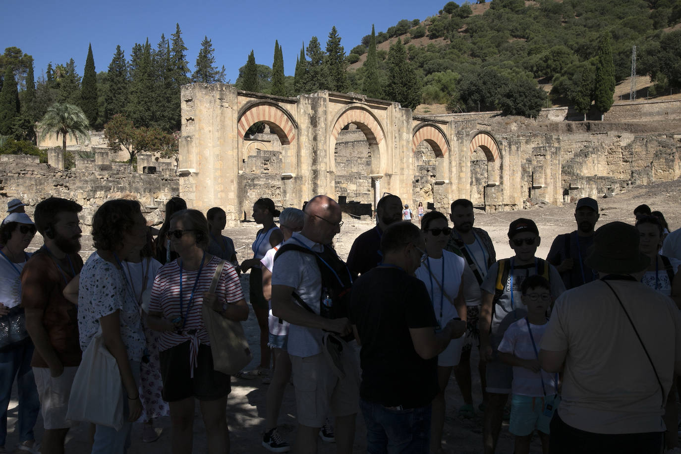Fotos: la visita al imponente Salón Rico de Medina Azahara