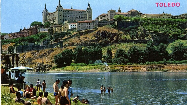 La playa de Safont en una postal de los años 60