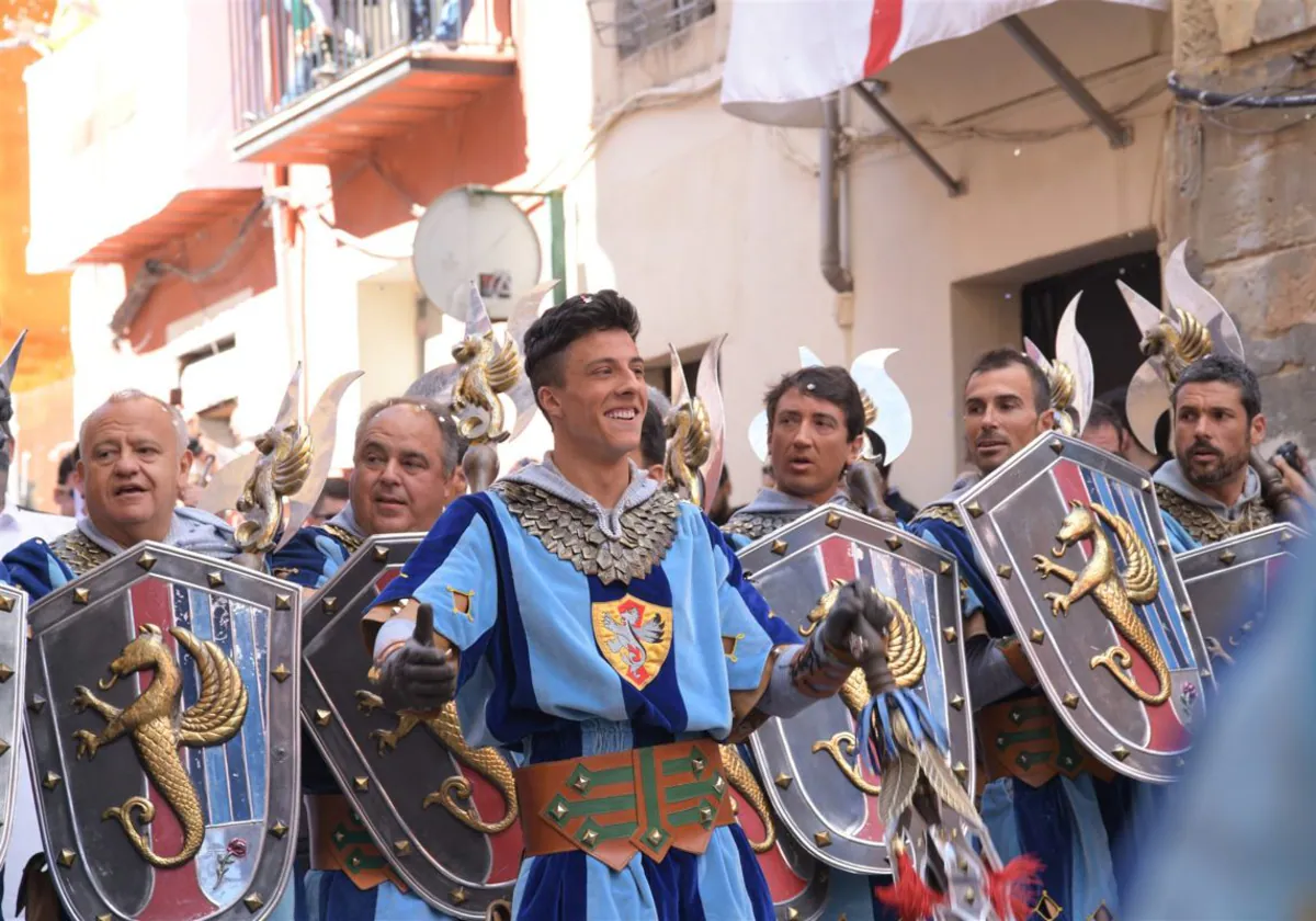 Imagen de archivo de la entrada de Moros y Cristianos de Ontinyent