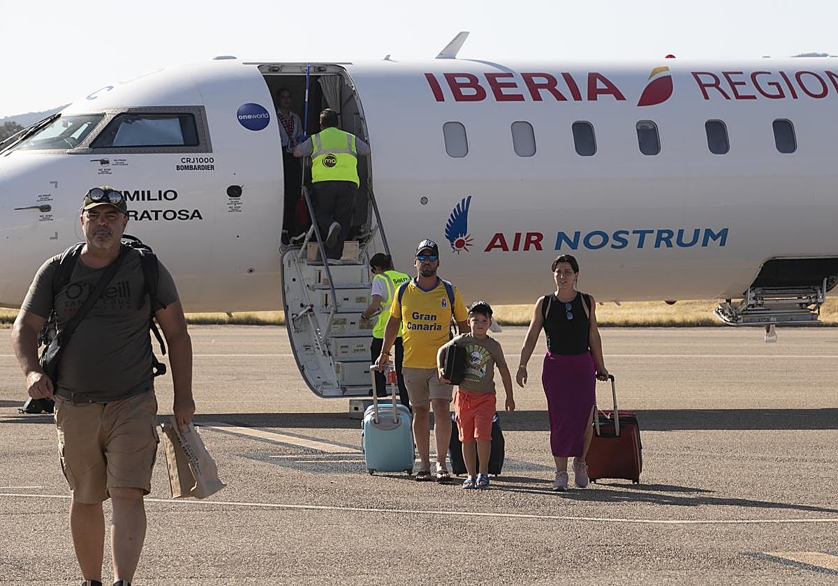 Llegada del primer vuelo regular desde Las Palmas de Gran Canaria en julio