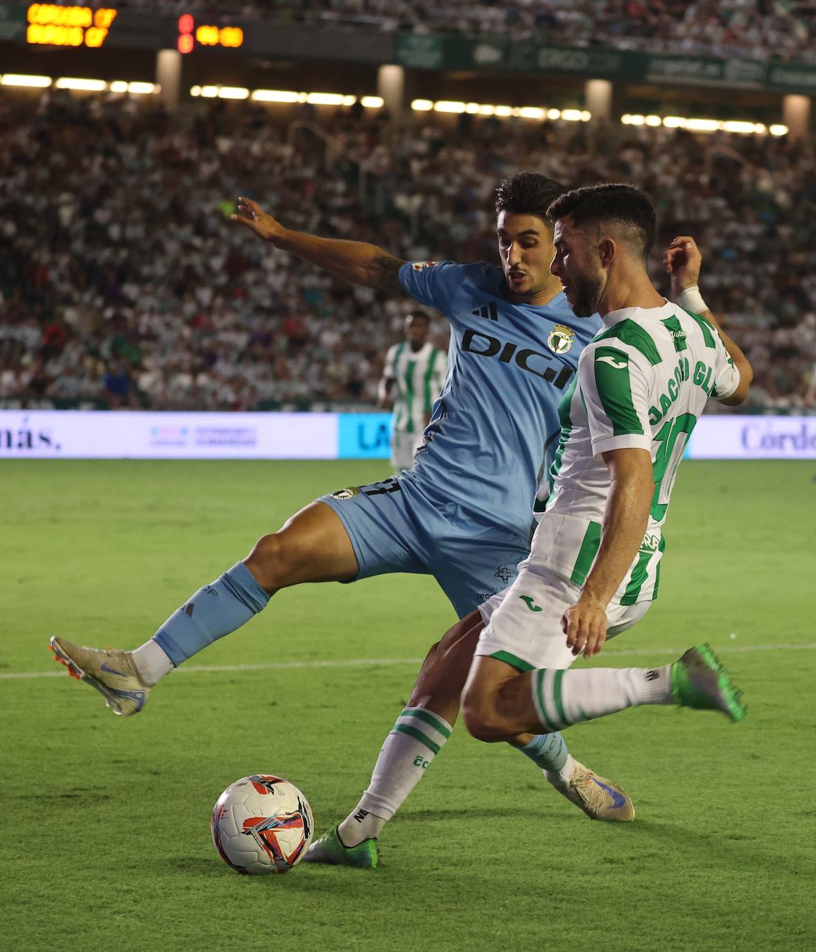 Fotos: El emocionante empate del Córdoba CF ante el Burgos en El Arcángel