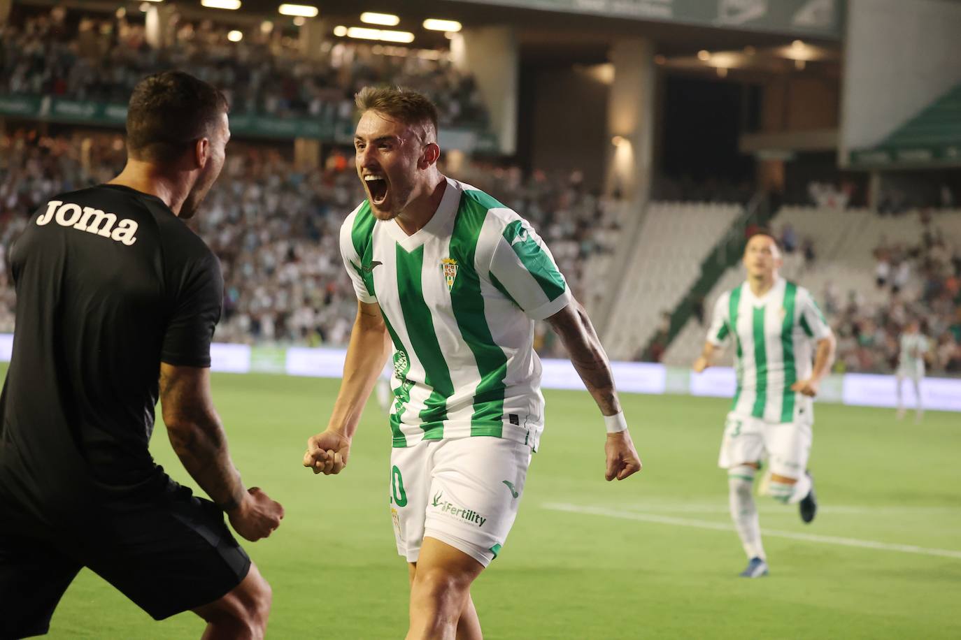 Fotos: El emocionante empate del Córdoba CF ante el Burgos en El Arcángel