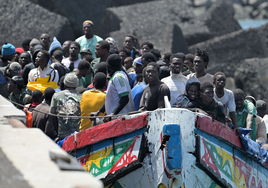 Un cuarto cayuco eleva a más de 500 los migrantes llegados a El Hierro hoy