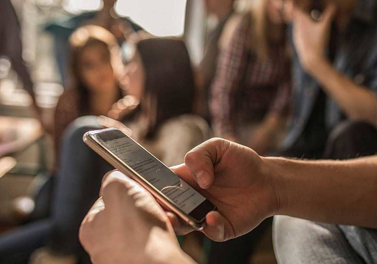 El uso del móvil solo se hará con autorización