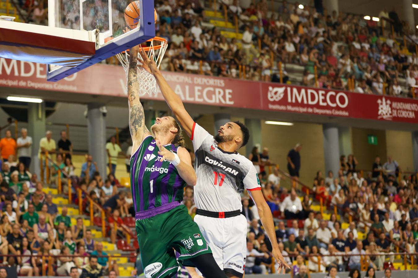 El vibrante duelo de la Copa Andalucía entre Unicaja Málaga y Covirán Granada, en imágenes
