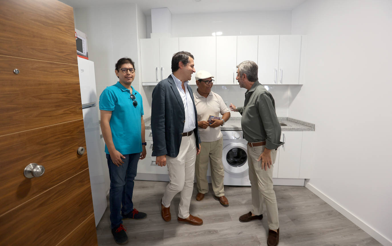 Fotos: la entrega de llaves de los nuevos alojamientos para mayores en Córdoba