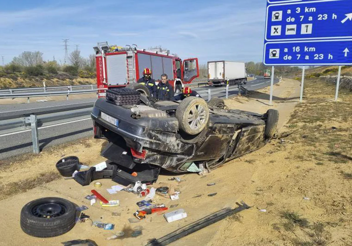 Un coche en una imagen de archivo de un accidente de tráfico