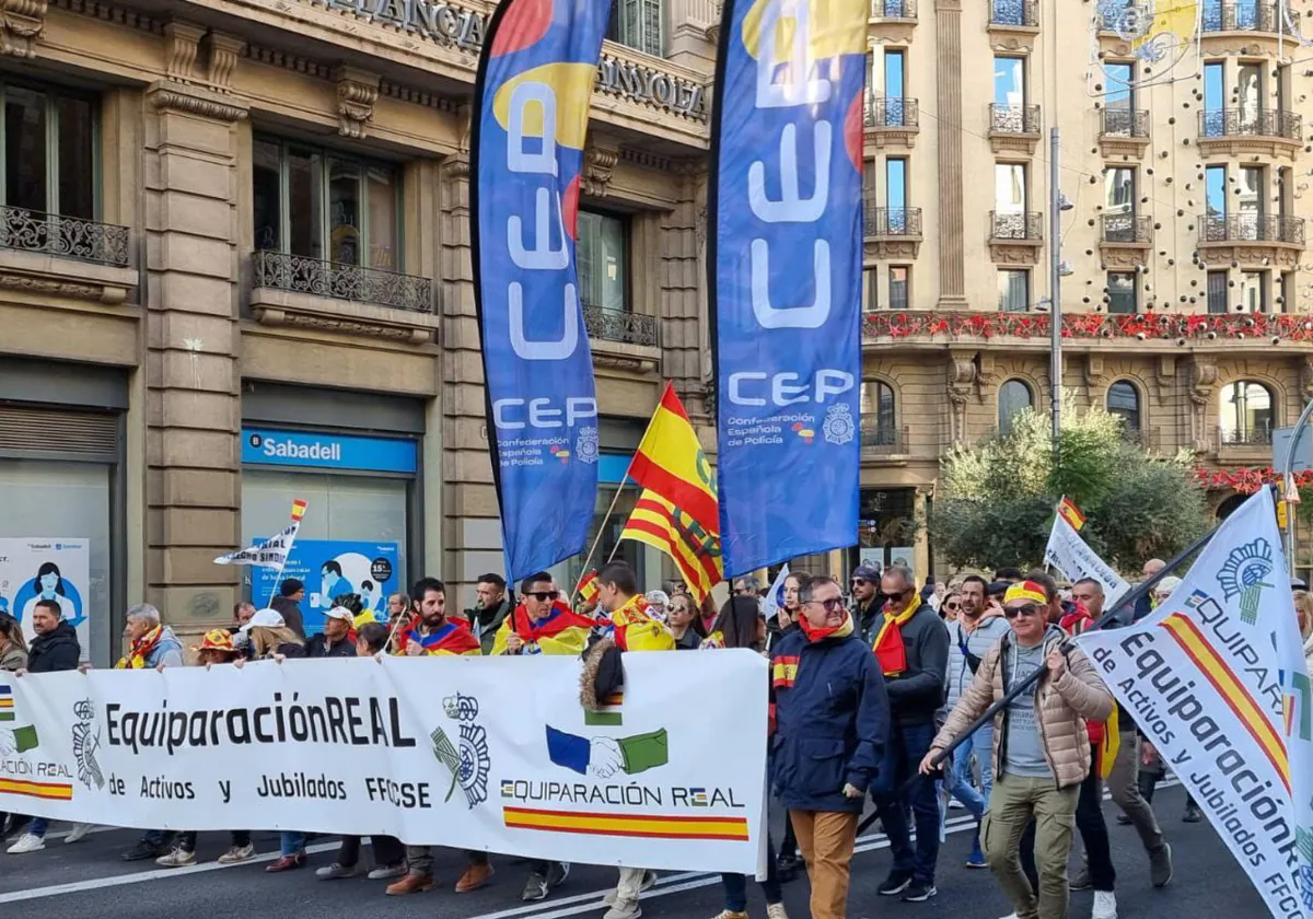 Manifestación de policías y guardias civiles el 6 de diciembre en Barcelona