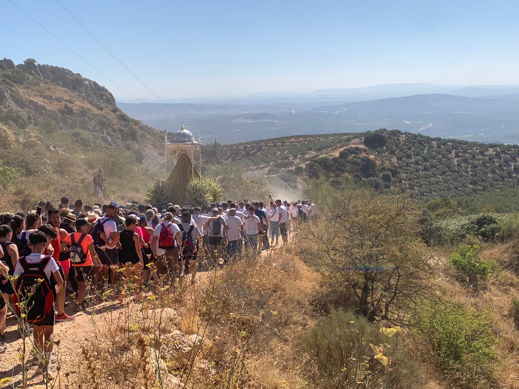 La espectacular &#039;Bajá&#039; de la Virgen de la Sierra de Cabra, en imágenes