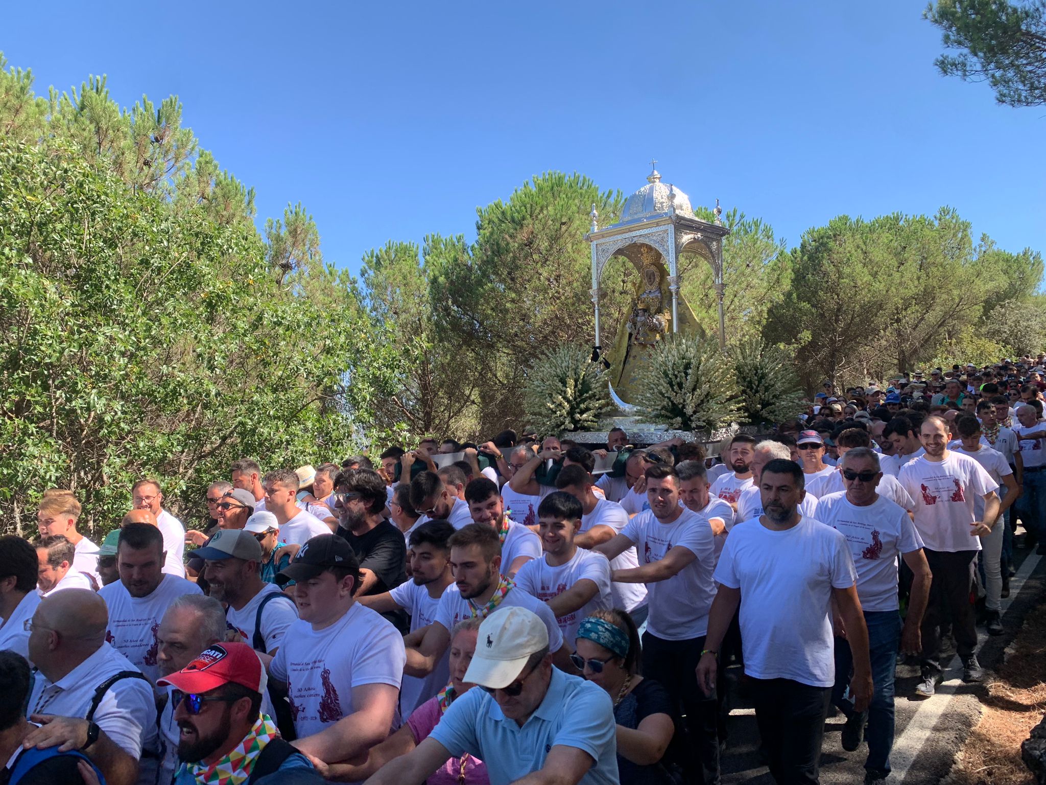 La espectacular &#039;Bajá&#039; de la Virgen de la Sierra de Cabra, en imágenes