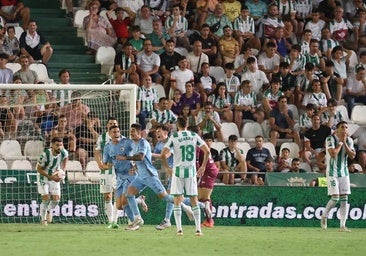 El Córdoba CF busca su pareja de centrales titular para Segunda División