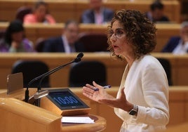 Bronco debate en el Senado: el PP llama «traidora» a María Jesús Montero por el cupo catalán